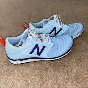 New Balance Tennis Shoes 9.5